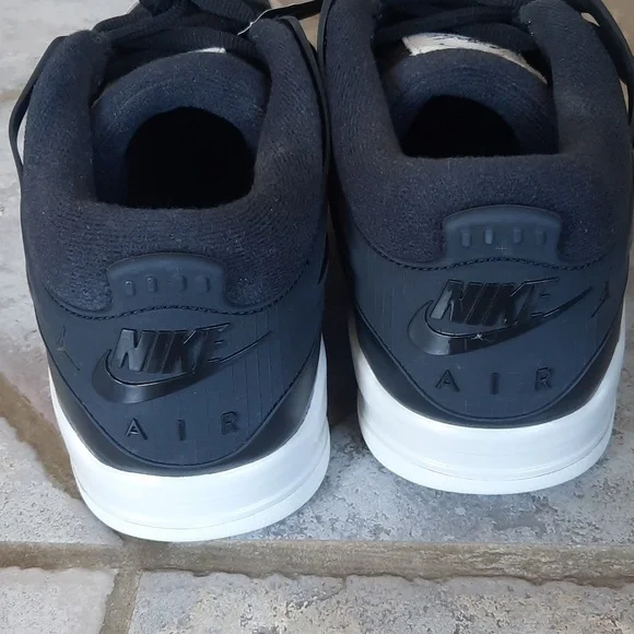 Jordan 4RM Shoes - Picture 2 of 6